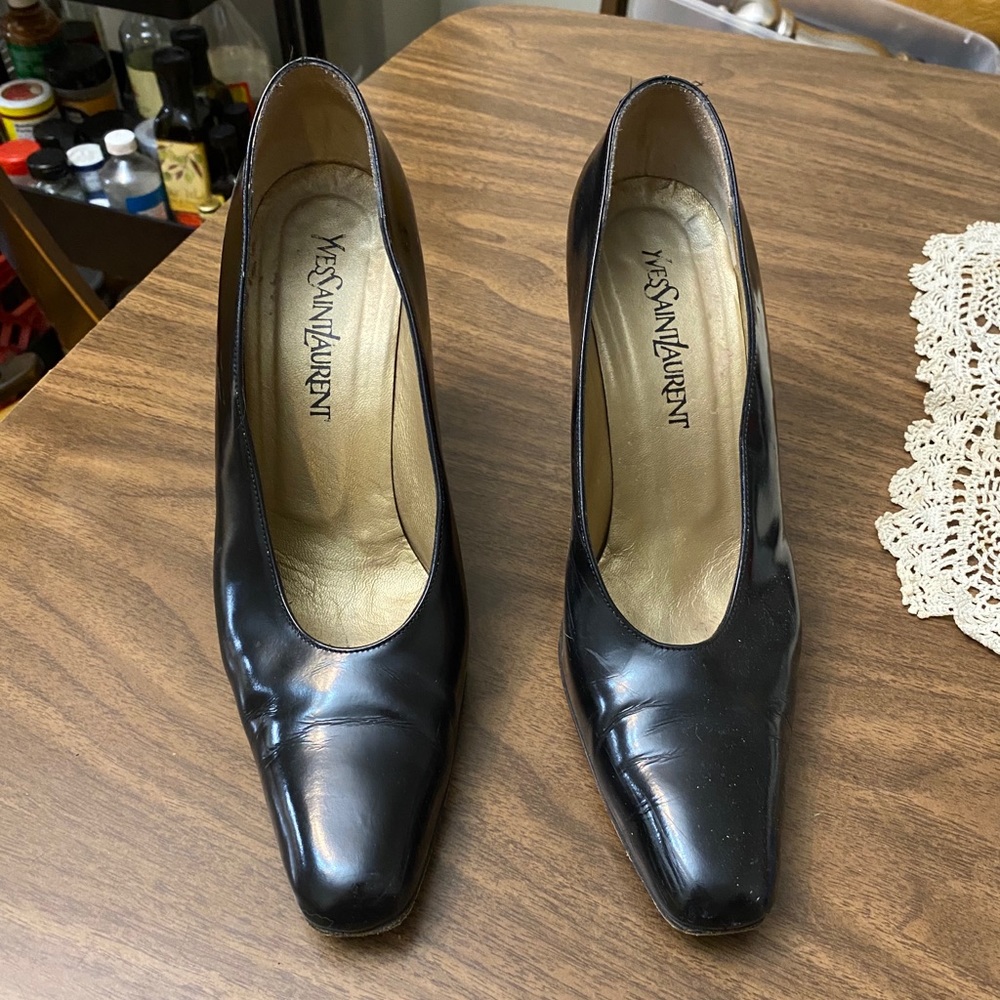 Vtg YSL Basic Pump